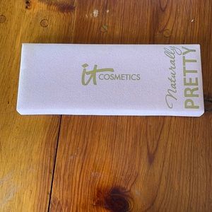 It Cosmetics Naturally Pretty Vol. 1 Matte